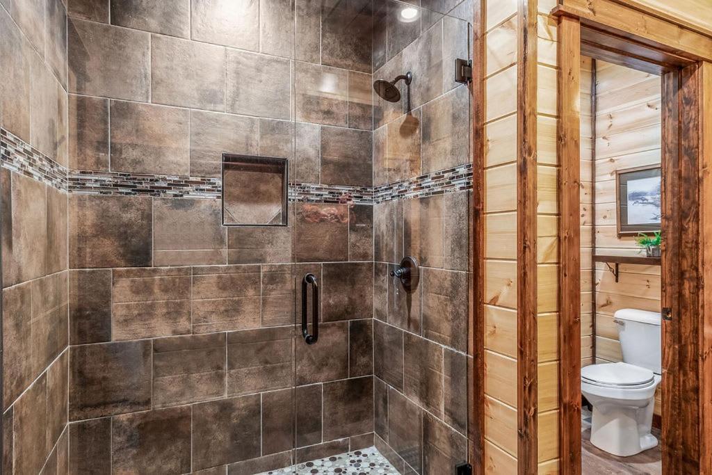 Large Luxury 2Br Cabin W Hot Tub Double Trouble Was Designed For Fun Comfort And Memories Minutes From Buzzling Hochatown And Beautiful Beaver Bend State Park Broken Bow Εξωτερικό φωτογραφία