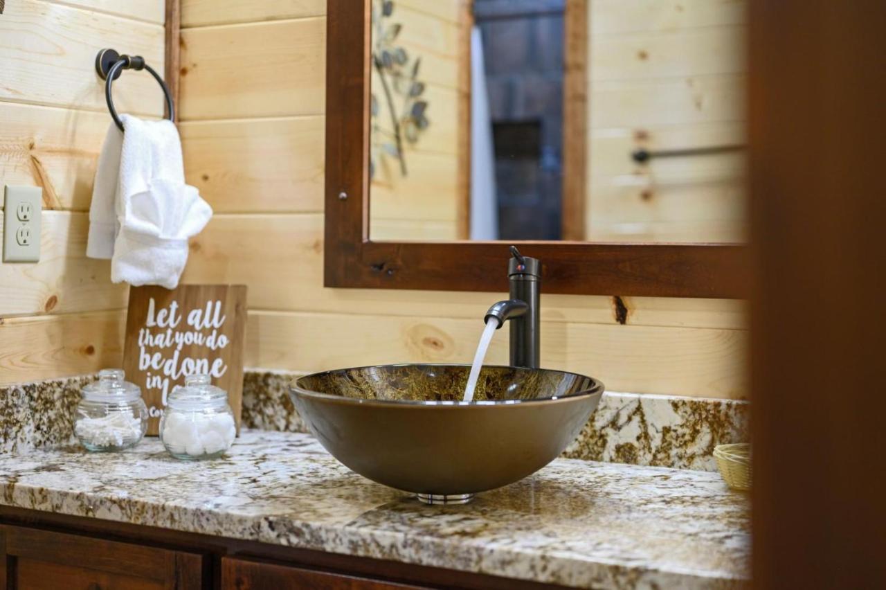 Large Luxury 2Br Cabin W Hot Tub Double Trouble Was Designed For Fun Comfort And Memories Minutes From Buzzling Hochatown And Beautiful Beaver Bend State Park Broken Bow Εξωτερικό φωτογραφία