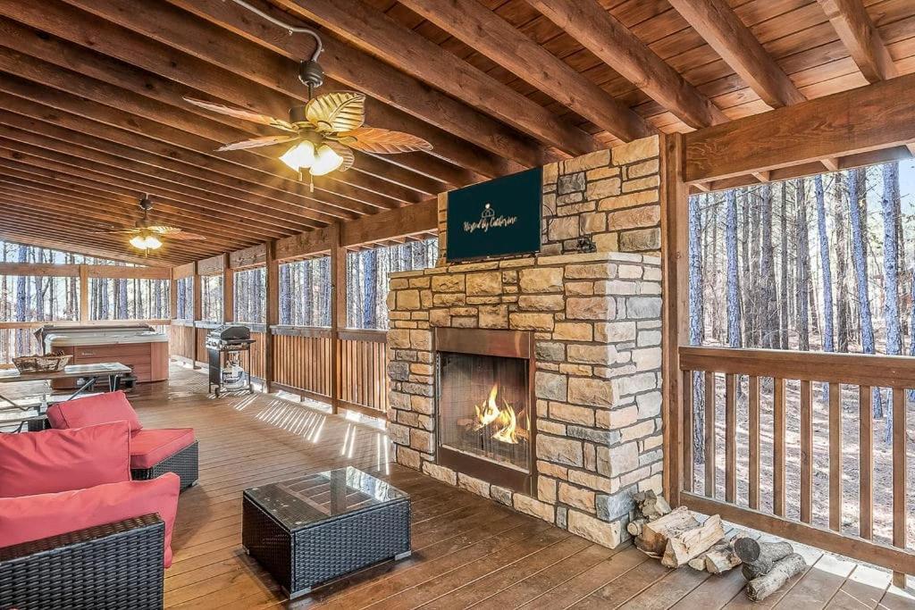 Large Luxury 2Br Cabin W Hot Tub Double Trouble Was Designed For Fun Comfort And Memories Minutes From Buzzling Hochatown And Beautiful Beaver Bend State Park Broken Bow Εξωτερικό φωτογραφία